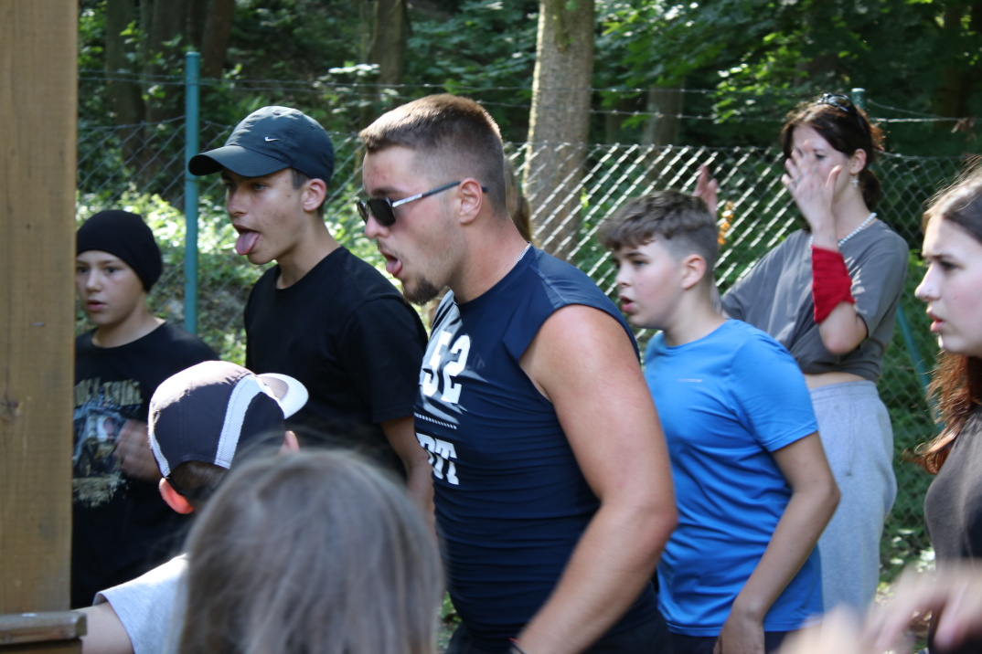 Karlík a továrna na čokoládu
